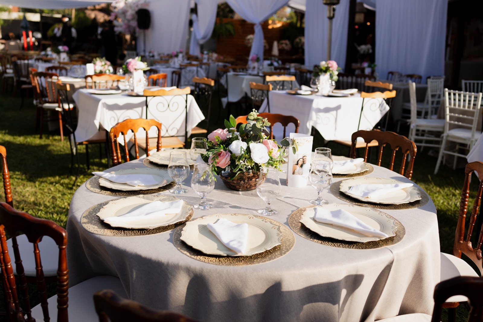 Detalhes de decoração de casamento na Serra do Cipó